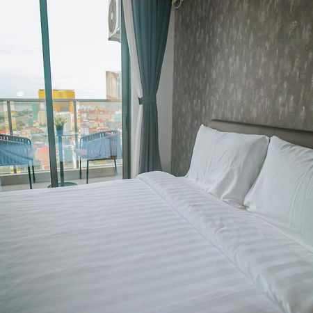 Hotel Serviced Apartments Top One Infinity Pool With View Of 360 Degree Phnom Penh Zewnętrze zdjęcie